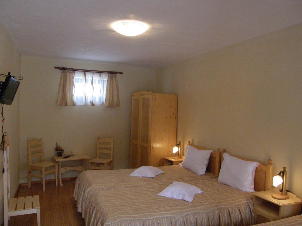 Mokus Panzio Bed and Breakfast Bicfălău Exterior foto